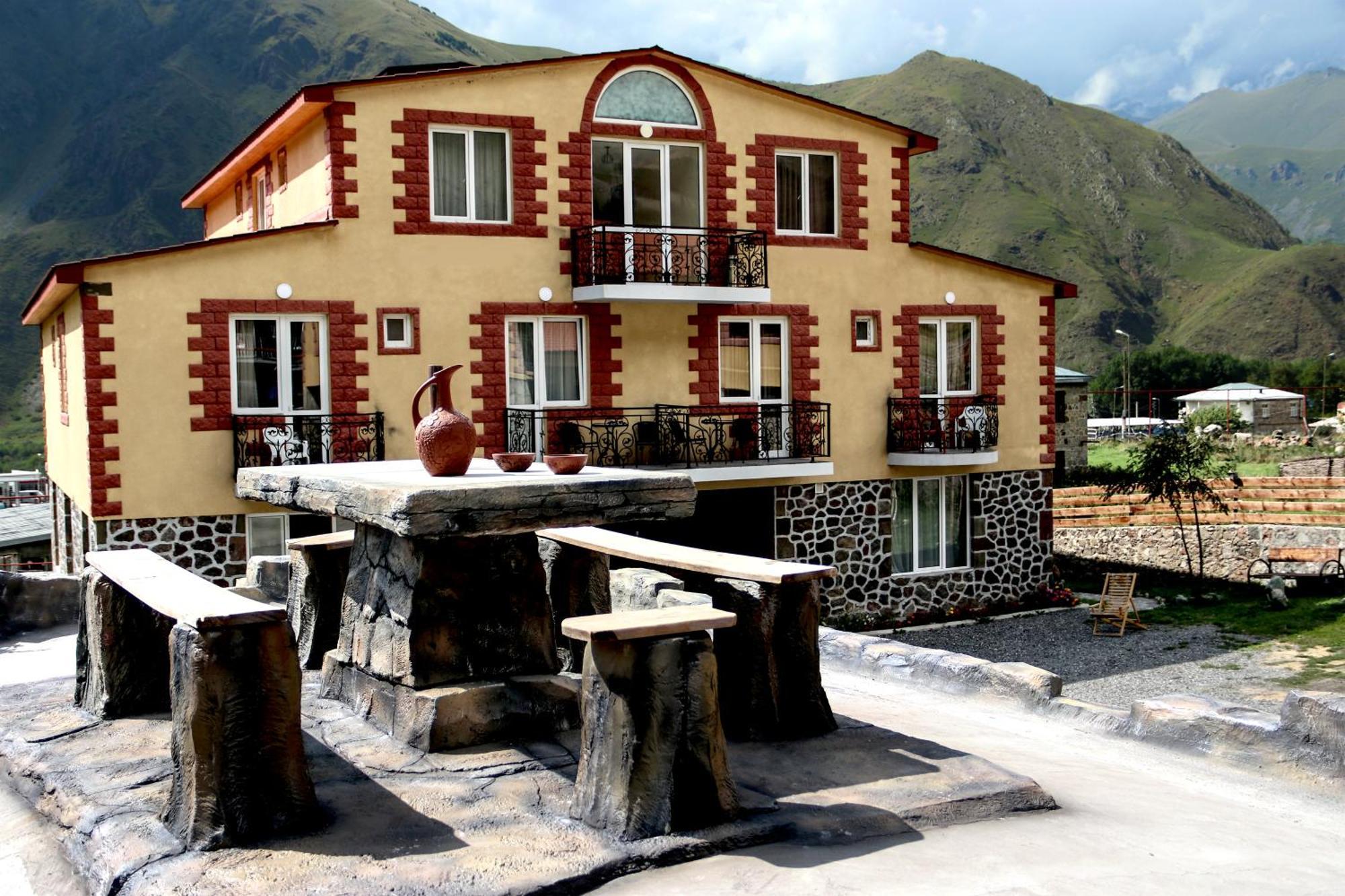 Tower Hotel Stepantsminda Exterior photo
